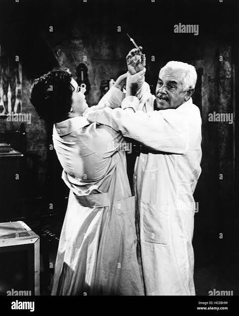 JESSE JAMES MEETS FRANKENSTEIN'S DAUGHTER, Narda Onyx, Steven Geray, 1966  Stock Photo - Alamy