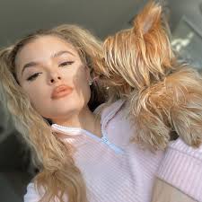 Mayweather vai se casar com dançarina que trabalha para ele