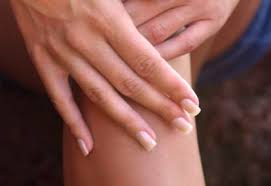 Daki atau bolot biasanya menempel pada kulit dan susah sekali di hilangkan jika tidak dengan cara dan perawatan tubuh yang tepat. Penyebab Dan Cara Mengatasi Kulit Bersisik