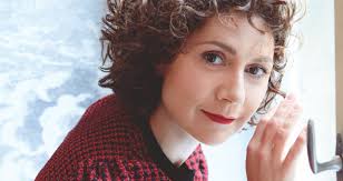 She is daughter of actress lenka termerová and director moris issa. Martha Issova Reziserova Holka