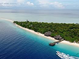 Sabah memang terkenal dengan pulau pulau yang cantik dan jernih airnya. 7 Pulau Menarik Di Sabah Yang Wajib Anda Kunjungi Sekali Seumur Hidup Libur