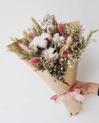Flowers To Japan Dried Flower Bouquet Flower Arrangements Dried Flower Arrangements