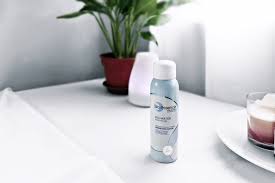 By enhancing the intake of oxygen, it helps the skin breathe, changing cells from inactive to energized state. Review Bio Essence Bio Water Energizing Water Beauty Memo