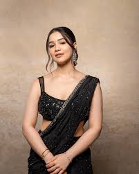 Sara Tendulkar - Free pics, galleries & more at Babepedia