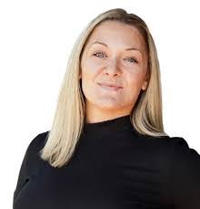 Nina Grillo's Instagram, Twitter & Facebook