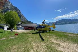 Rezervasyondan sonra telefon numarası ve. Bergsteiger Sturzte Am Traunstein In Schotterrinne Salzi At