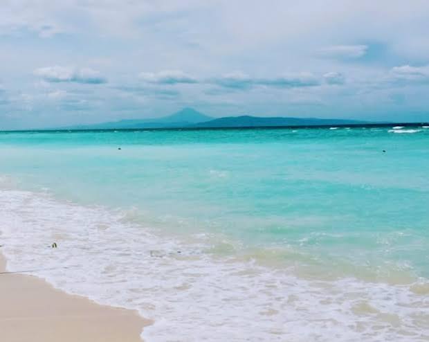 Pantai Pasir Putih Sabang Keuneukai: Pantai dengan Pemandangan Memukau di Pulau Weh - Safari Wisata International