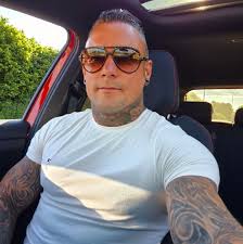 Tommy DeGroot in people