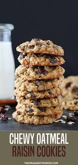 These Soft And Chewy Oatmeal Raisin Cookies Are A Family Favorite This Class Oatmeal Raisin Cookies Chewy Cookie Recipes Oatmeal Raisin Oatmeal Raisin Cookies