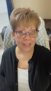 All I need to get ready for my show is my skincare routine, an espresso  martini and some photoshop?! Thanks for having me @marqueesingapore you  guys are the best 🇸🇬