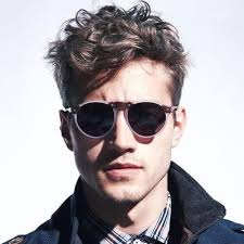 We all know that curly hair isn't the easiest to manage. 50 Stylish Wavy Haircuts For Men 2020 The Fashion Wolf Mens Fashion