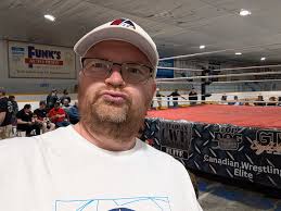 Does the first dance start at 7 or 10? And is it just a hour?