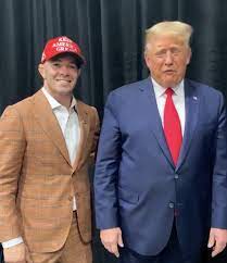 Latest on colby covington including news, stats, videos, highlights and more on espn. Colby Covington Shares Video Of Donald Trump Wishing Him Luck For Tyron Woodley Fight And Appears To Try And Kiss Us President S Hand