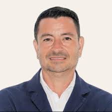 Gerardo Ledezma's Instagram, Twitter & Facebook