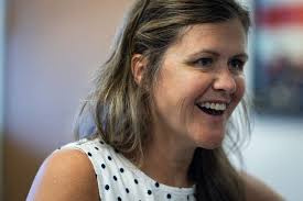 A Minnesota principal banned cellphones from her school — and it worked