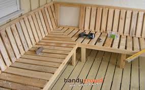 Ana white plans include step by step diagrams and shopping and cut list. Outdoor Sofa Made Out Of Pallet Wood Handycrowd Com