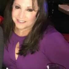 Raquel Lomeli's Instagram, Twitter & Facebook