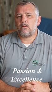 Lloyd Swadling's Instagram, Twitter & Facebook