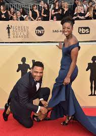 Anthony anderson was born on august 15, 1970 in los angeles, california, usa. Anthony Anderson Helped His Wife With Her Shoe On The Sag Awards Red Carpet And We Love It Essence