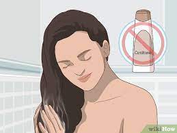 For brunettes, rinsing hair with vinegar after a shampoo makes hair shinier. 2 Easy Ways To Make Your Hair Silky And Shiny With Vinegar