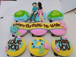 Sudah lama sekali, tapi kesannya yang mendalam membuat aku tidak akan pernah bisa lupa. 40 Kado Ulang Tahun Pernikahan Unik Untuk Suami Istri Keren