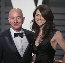 Zwar nur für wenige minuten, doch würde er damit seine rivalen elon musk und richard branson ausstechen. Scheidung Von Jeff Bezos Mackenzie Bezos Wird Viertreichste Frau Der Welt Welt