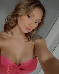 In good company 🤍