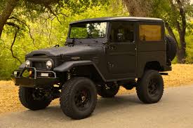 i would really like to have one of these parked inside my man cave as a daily right side steering just to be different ランドクルーザー オフロード車 四駆