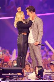 Helene fischer (geboren am 5. Paartherapeutin Uber Helene Fischer Und Silbereisen Sie Hat Gleich Zwei Tabus G Helene Fischer Florian Silbereisen Florian Silbereisen Helene Fischer Florian