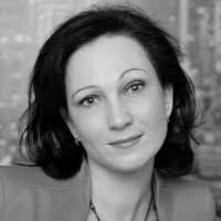 Karen Wessinger's Instagram, Twitter & Facebook