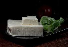 Ob käse mehr oder weniger salz enthält, hängt vom hersteller und von der käsesorte ab. Feta Der Gesundeste Kase Der Welt Uber Den Niemand Spricht Dgw