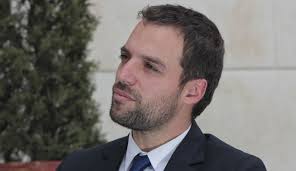 Luis ernesto gómez, secretario de gobierno de bogotá, dijo en la fm que por eso la reapertura debe ser gradual y progresiva. Noticias Bogota Luis Ernesto Gomez Y Las Investigaciones Por Contratacione Los Ataques Fueron Para Desviar Las Investigaciones Luis Ernesto Gomez Bogota Caracol Radio