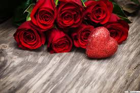 Idee san valentino, mazzo di rose come regalo di san valentino. San Valentino Bel Cuore E Bouquet Di Rose Rosse Download Di Sfondi Hd