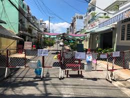 Thiết lập vùng cách ly y tế toàn bộ huyện lương tài, gồm 14 xã, thị trấn, 101 thôn/khu/cụm dân cư với tổng số 33.211 hộ gia đình, với 107.215 nhân khẩu, kể từ 00 giờ 00 phút ngày 15/8/2021. Lien Quan Ca Nghi Máº¯c Covid 19 Them Má»™t Con Ä'Æ°á»ng Bá»‹ Phong Tá»a Láº¥y Máº«u Xet Nghiá»‡m HÆ¡n 300 NgÆ°á»i Bao NgÆ°á»i Lao Ä'á»™ng