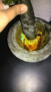 Batu delima merupakan sebuah batu mustika ataupun batu beertuah alami, batu yang memiliki warna merah indah merona seperti layaknnya buah delima, banyak orang ingin memiliki batu delima tersebut baik dengan melalui lelaku, tirakat ataupun melalui peburuan lainnya. Lesung Batu In English