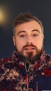 Josh Llewellyn's Instagram, Twitter & Facebook