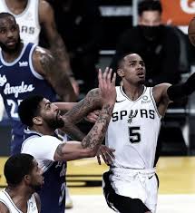 The latest spurs news, match previews and reports, spurs transfer news plus tottenham hotspur fc blog stories from around the world, updated 24 hours a day. Nba Apatico Lakers Perde Para Spurs Em Los Angeles