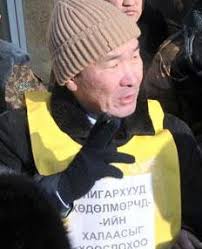 Н.Энхбаярын зөвлөх байсан, С.Батболдоор шагнуулж явсан С.Ганбаатар гишүүний  тухай 24 баримт