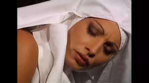 Azgın Rahibe Tüm Deliklerini Genişletti Porno 7DAK farkıyla izle