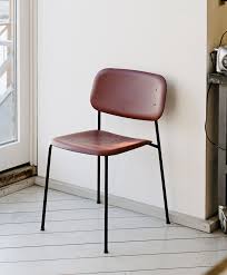 Soft Edge10 Chair Black Powder Coated Steel Legs Fall Red Stained Oak Seat Back Hay Chair Seating Minimalism Interior