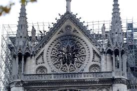 Când arde simbolul, totul se ruinează. Catedrala Notre Dame Arde De 12 Ore Coroana De Spini A Lui Iisus SalvatÄƒ