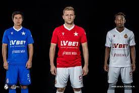 Koszulki, szaliki, czapeczki, artykuły dziecięce, gadżety. Wisla Krakow Zaprezentowala Nowe Koszulki Zagra W Nich Juz W Meczu Piastem Gliwice Gazeta Krakowska