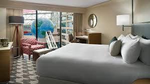 You can fit up to guests at hotels with an average star rating of 3.22. Luxury Suites In Atlanta Omni Atlanta Hotel At Cnn Center