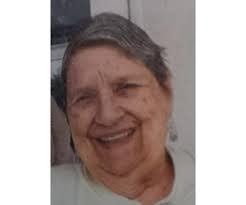 Julie Britt's Instagram, Twitter & Facebook