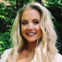 Molly Scott's Instagram, Twitter & Facebook