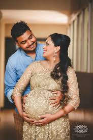 A Peek Into The Maternity Photography Incognito Frames Maternity Photography Poses Couple Maternity Photoshoot Poses Baby Shower Photography