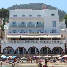 Apartment is located in 860 m from the centre. Hotel La Ciguena Posts Facebook