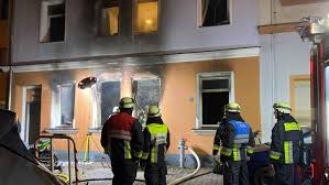 Ein großes angebot an mietwohnungen in nürnberg finden sie bei immobilienscout24. Frau Stirbt Bei Wohnungsbrand In Nurnberger Sudstadt Glockenhof Nordbayern