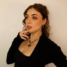 Glow up and show up! 🌟✨ Featuring: ◽ GUIDING STAR FLAT BACK STUD ◽ GOLDEN  DAGGER FLAT BACK STUD ◽ DAISY SHINE FLAT BACK STUD ◽ OUROBOROS DRAGON  EARRINGS ◽ PASSIONATE HEART