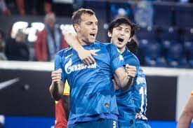 Los rusos sentenciaron en un rápido saque de falta desde el centro del campo que dejó pasar dzyuba para azmoun, que batió a. Russian Premier Liga On Twitter Artem Dzyuba And Sardar Azmoun Scored One Hat Trick Each This Season Do You Remember Who Scored Only Hat Trick Of The Previous Season Rpl Zenit Https T Co 1zliitnfq4